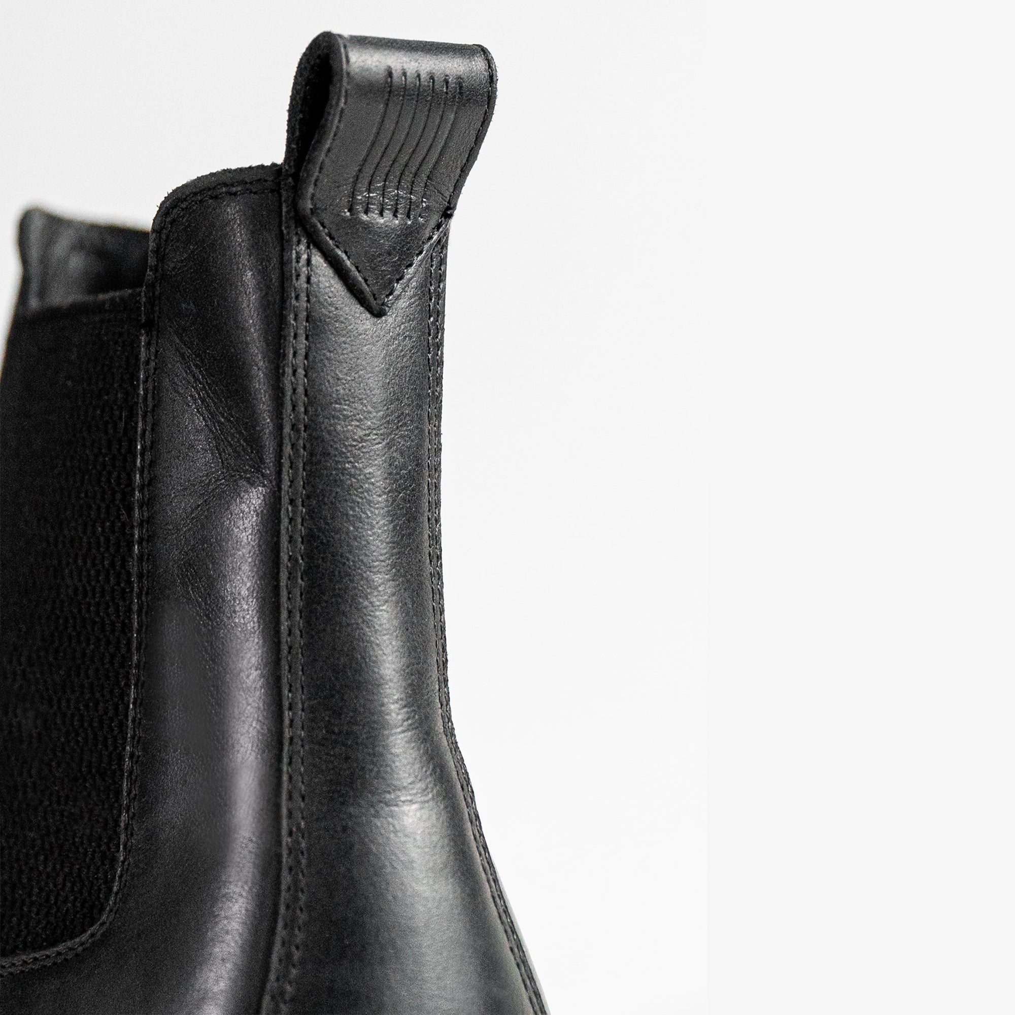 Outlaw | The Chelsea Boot