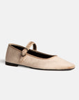 Ballerinas de terciopelo ivory
Zapatos planos elegantes
Moda en calzado femenino
Ballerinas de lujo para mujer
Estilo sofisticado y cómodo
Calzado de terciopelo de alta calidad
Tendencias en zapatos planos
Ballerinas para eventos especiales
Zapatos de terciopelo en tono marfil
Calzado femenino con estilo
Moda femenina de alta gama
Ballerinas con acabado aterciopelado
Zapatos planos con detalles elegantes
Ballerinas premium
Estilo clásico con un toque moderno
Ballerinas versátiles
Zapatos de terciopelo